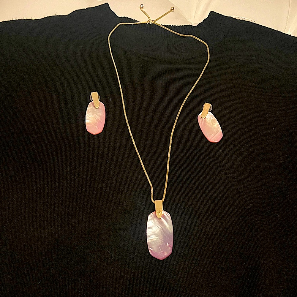 Kendra Scott Inez Long Pendant Necklace & Matching Earrings in Gold, Rose Quartz